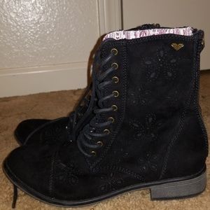Roxy boots